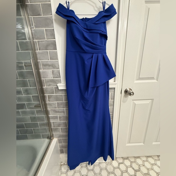 Eliza J Dresses & Skirts - Eliza J NEW WITH TAGS Royal Blue Off-Shoulder Gown - Size 0
